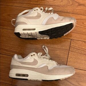 Nike Air Max 1 Off-White & Cream Sneaker
